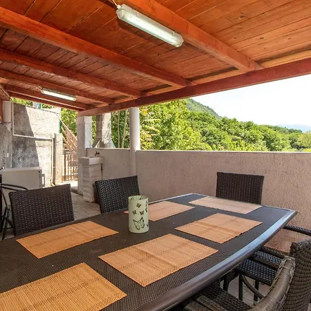 Lovely In With Kitchen Bribir (Primorje-Gorski Kotar)