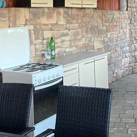 Lovely In With Kitchen